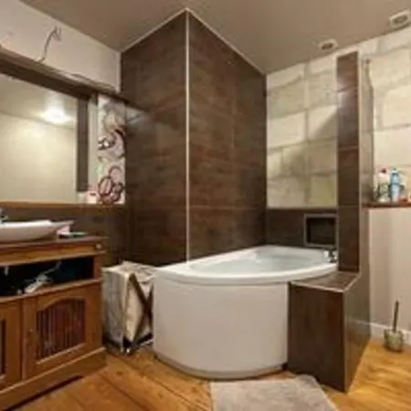 Spacious And Radiant House With Terrace * Lormont