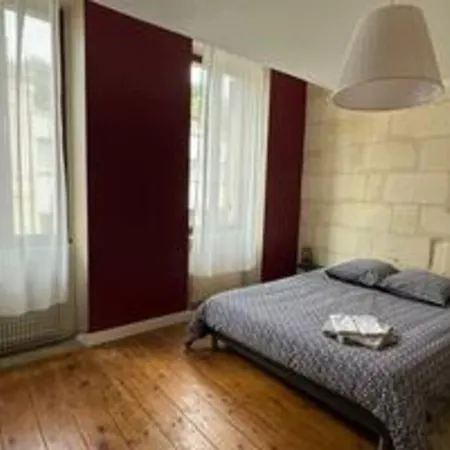 Holiday home Spacious And Radiant House With Terrace Lormont