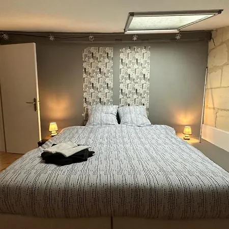 Semesterbostad Charming Family House With Large Terrace *